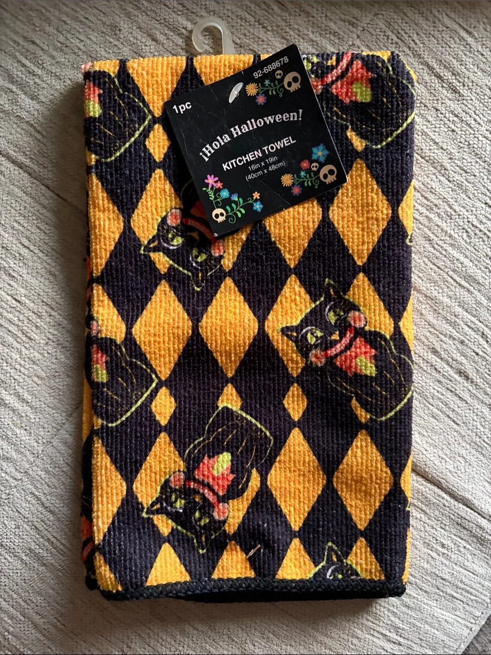 NWT Hola Halloween Kitchen Towel